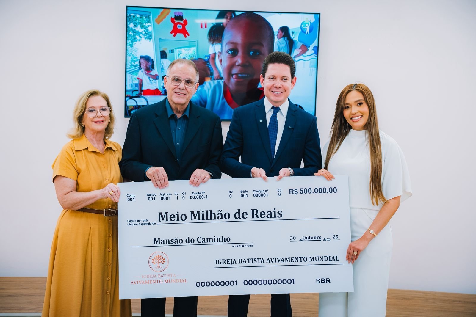 Bispo Bruno Leonardo doa meio milhão de reais à Mansão do Caminho e emociona com gesto de amor que ultrapassa religiões