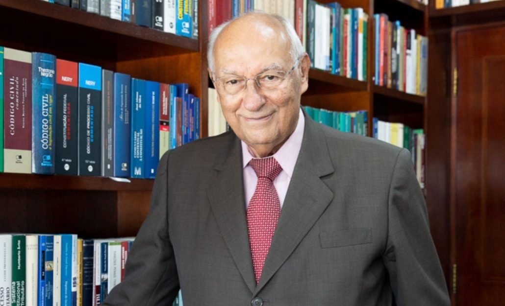 Crise no STF e conflito de Poderes: Eleitor busca estabilidade nas urnas