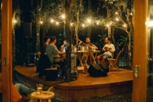 Florianópolis acaba de ganhar um novo ponto de encontro para quem busca música instrumental, aconchego e experiências culturais autênticas.