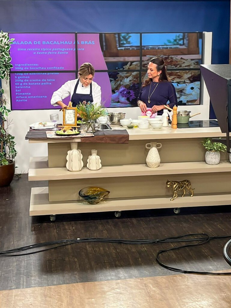 A Chef Executiva e Consultora Gastronômica Hérika Skaff e Cláudia Tenório no programa Vida Melhor na Rede Vida