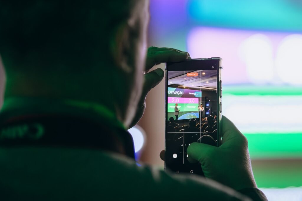 Além do conteúdo técnico e estratégico, o QiConnect aposta na troca de experiências e na conexão entre os participantes